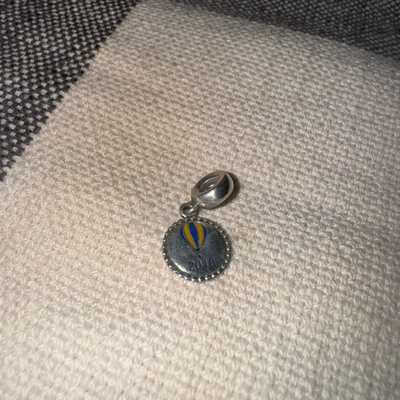 Pandora Hot Air Balloon Charm 2016 - Picture 2 of 3